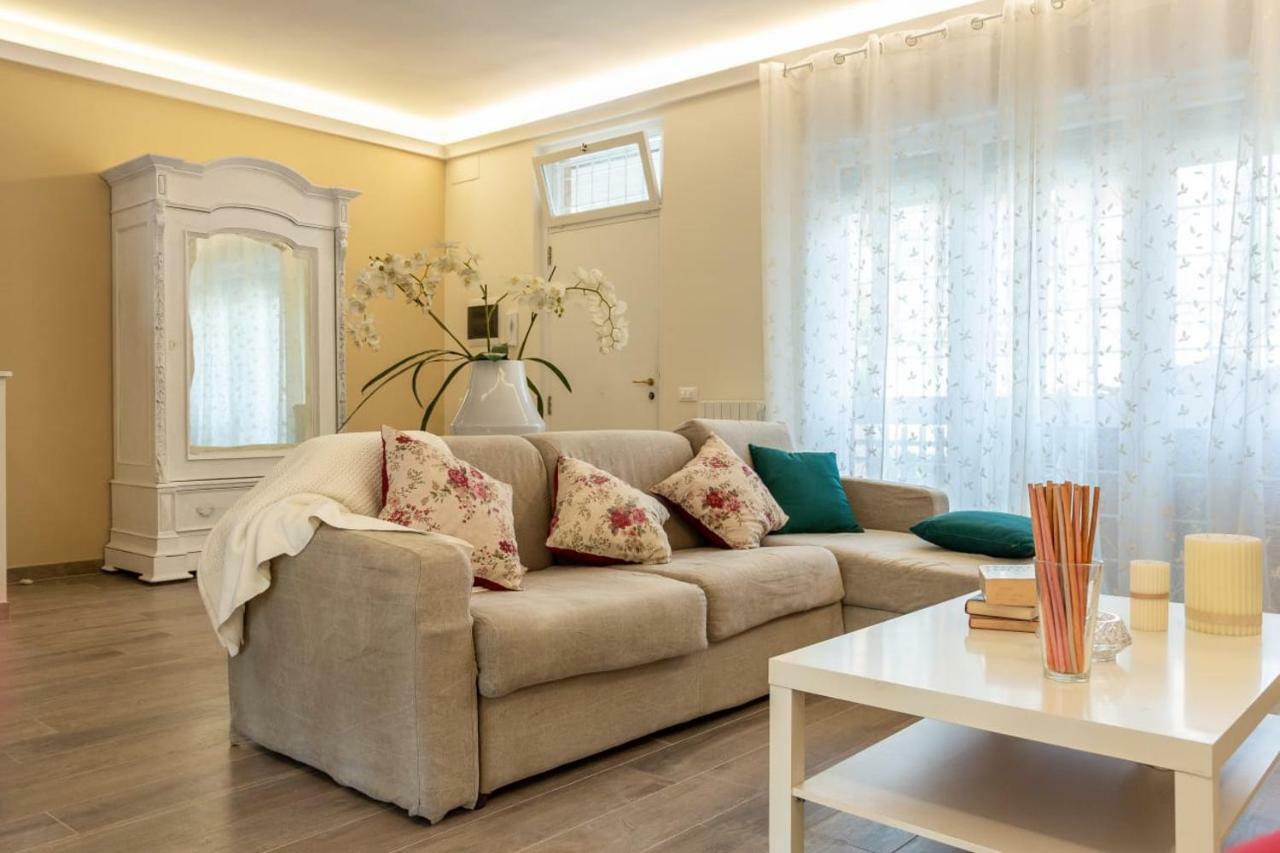 La Camelia Bianca Villa Rome Exterior photo